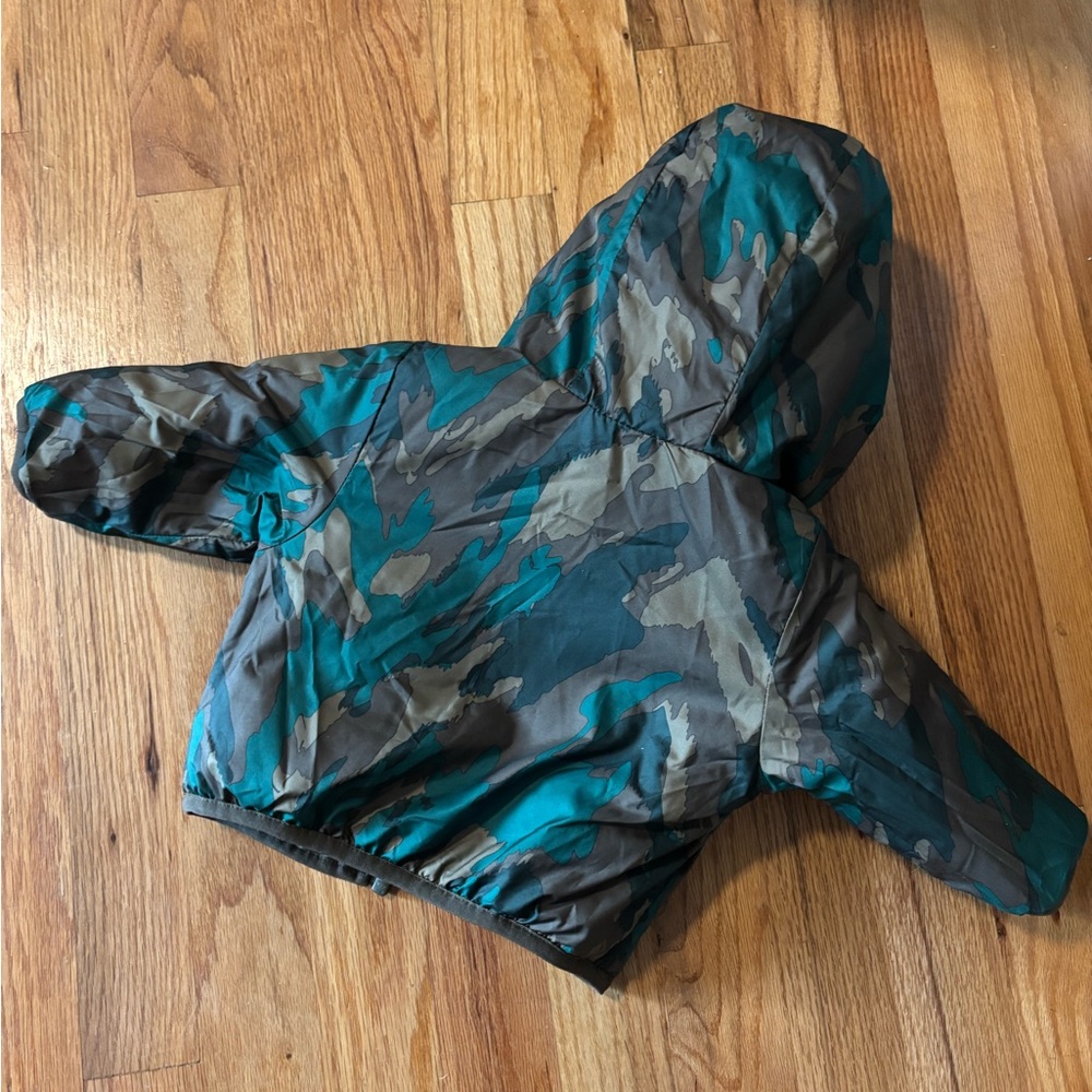 0-3 months reversible North Face puffer jacket - Picture 2 of 8